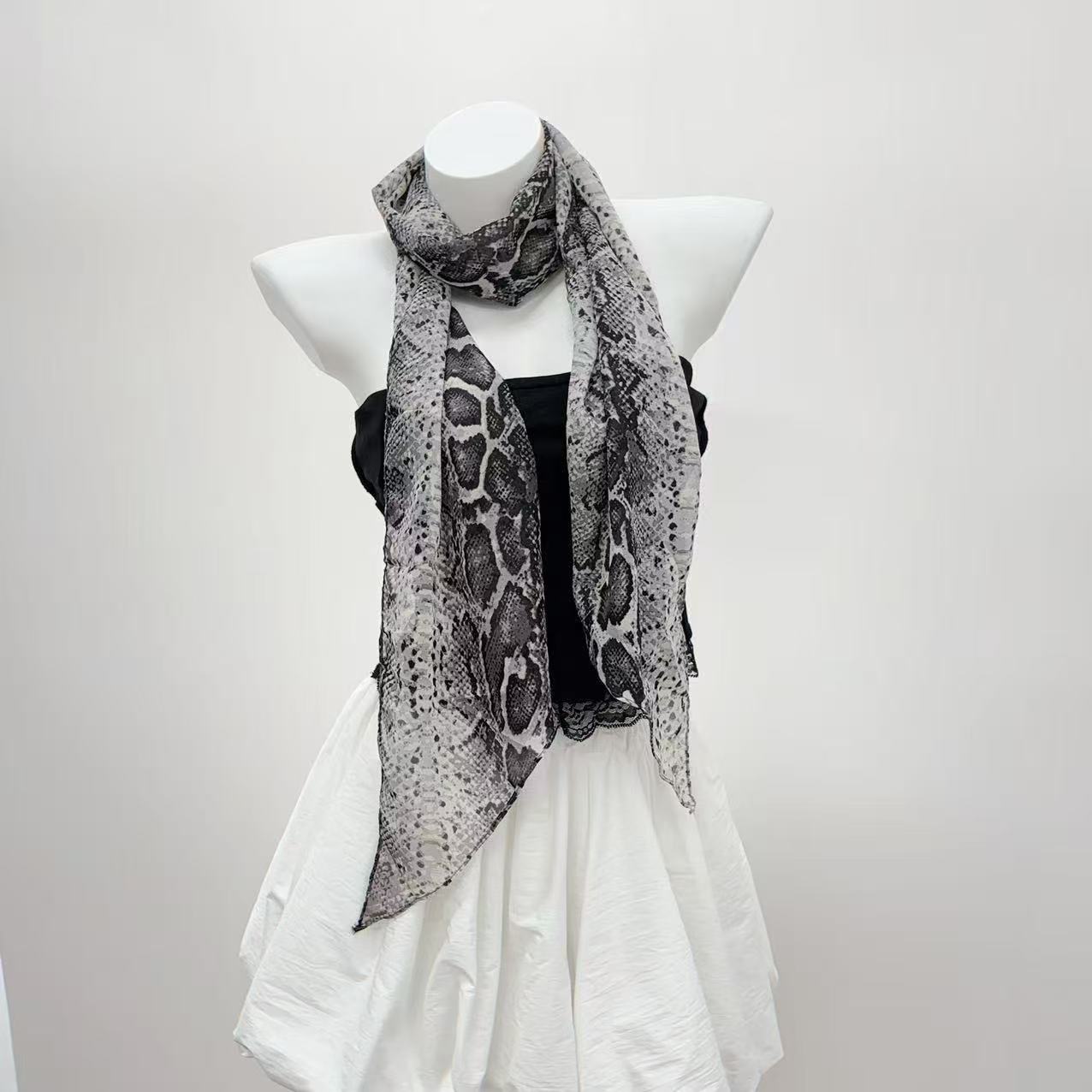 New Fish Scale Snake Pattern Music Festival Silk Scarf Y2k Girl Scarf