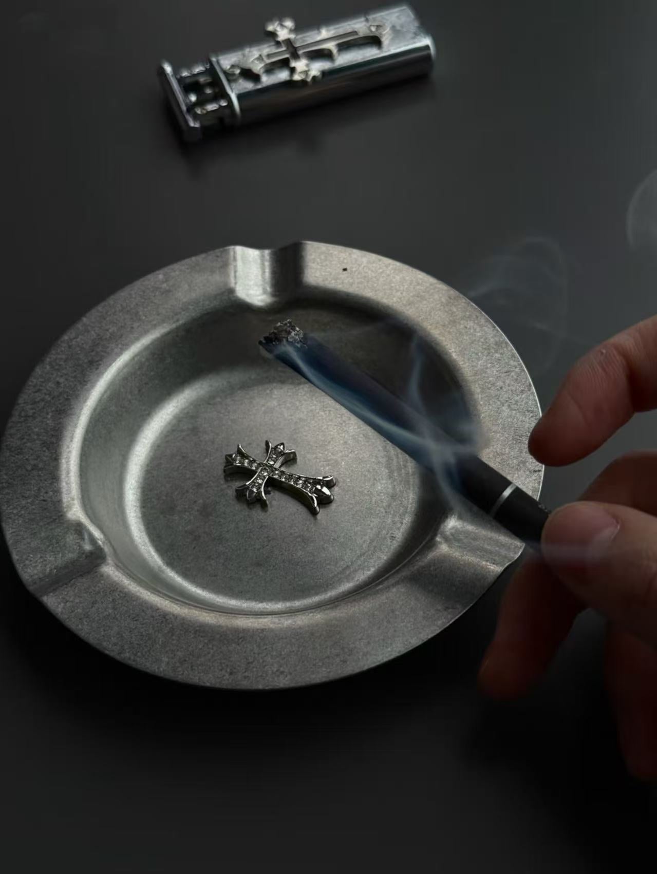 Vintage y2k stainless steel cross ashtray storage tray