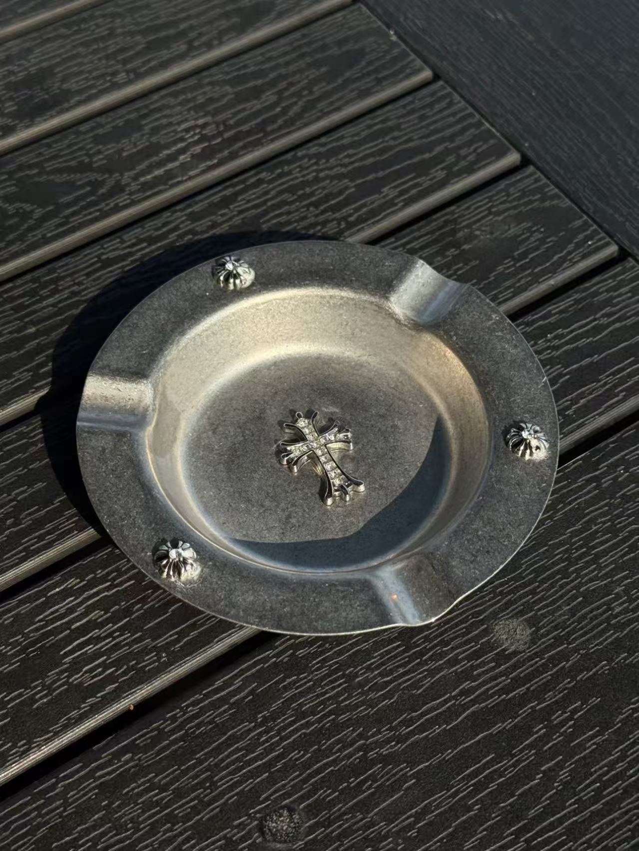 Vintage y2k stainless steel cross ashtray storage tray