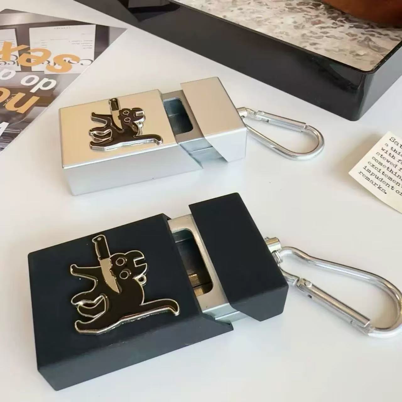 New Japanese y2k kitten alloy portable ashtray storage box pendant