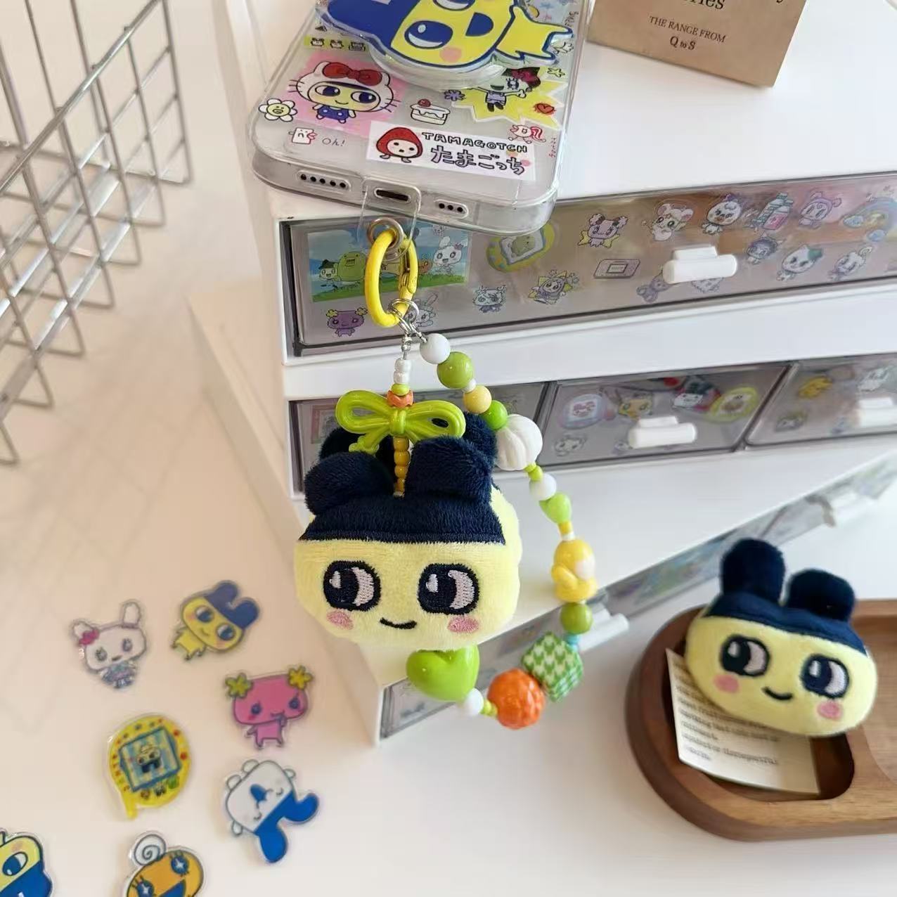 Japanese Tamagotchi candy-colored resin beaded lanyard mobile phone chain cute Mamiji keychain pendant
