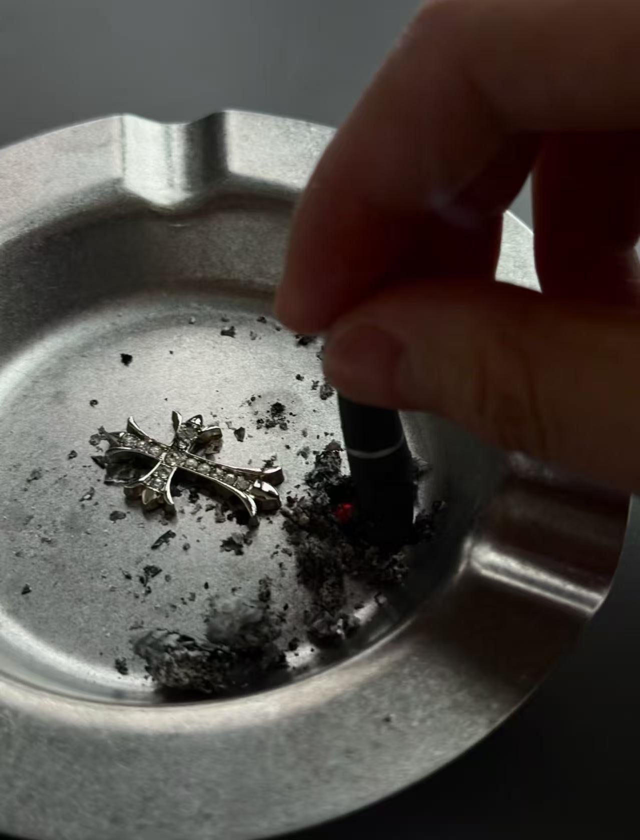 Vintage y2k stainless steel cross ashtray storage tray