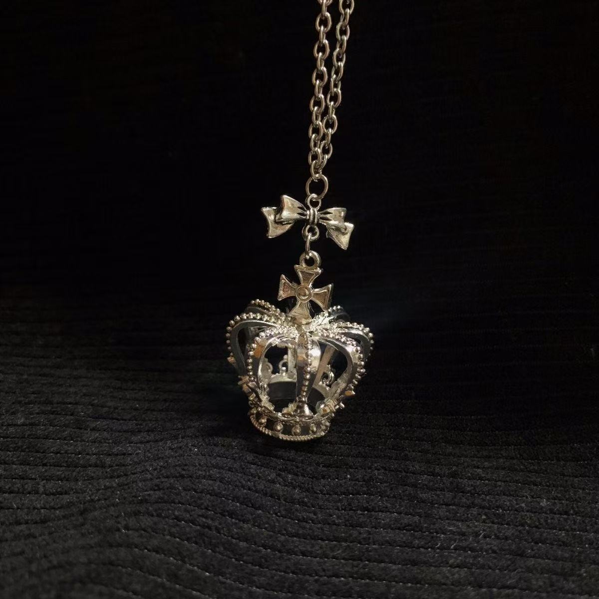 Japanese Style Kawaii Cute Bright Silver Crown Necklace
