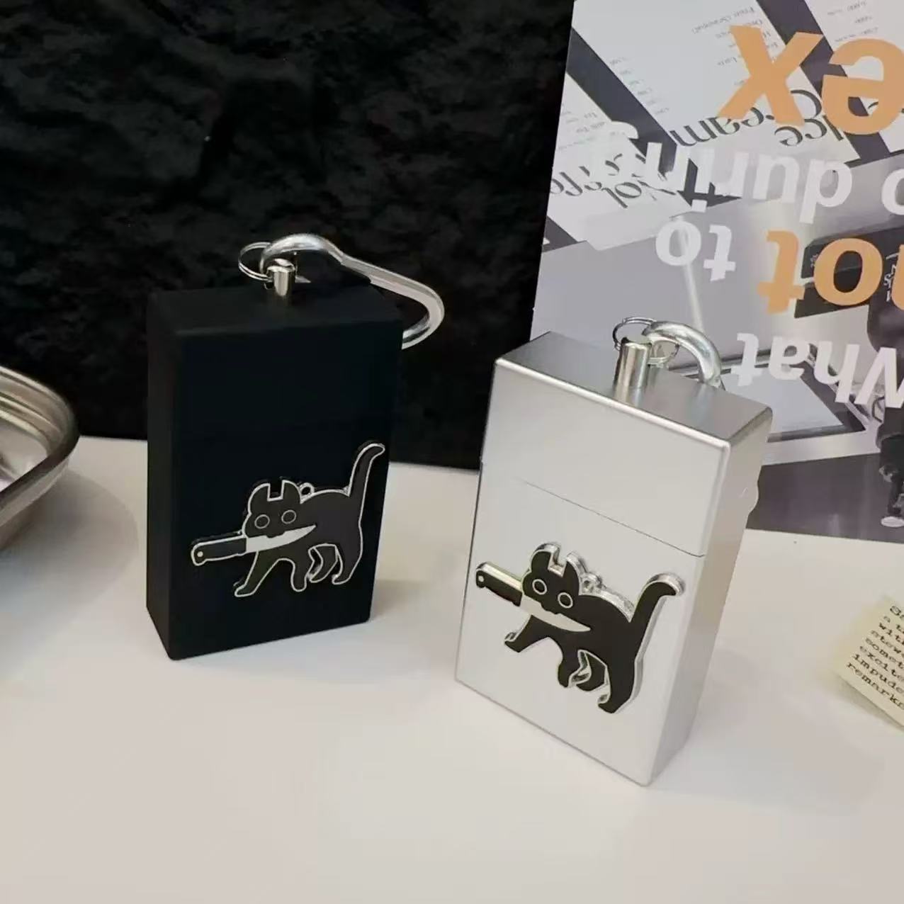 New Japanese y2k kitten alloy portable ashtray storage box pendant