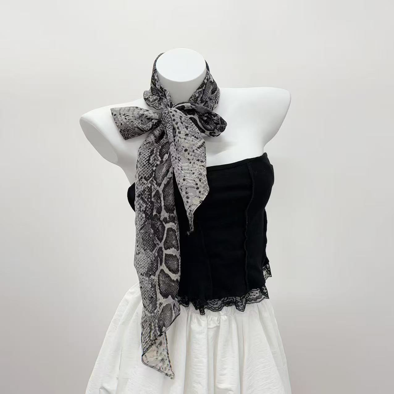 New Fish Scale Snake Pattern Music Festival Silk Scarf Y2k Girl Scarf