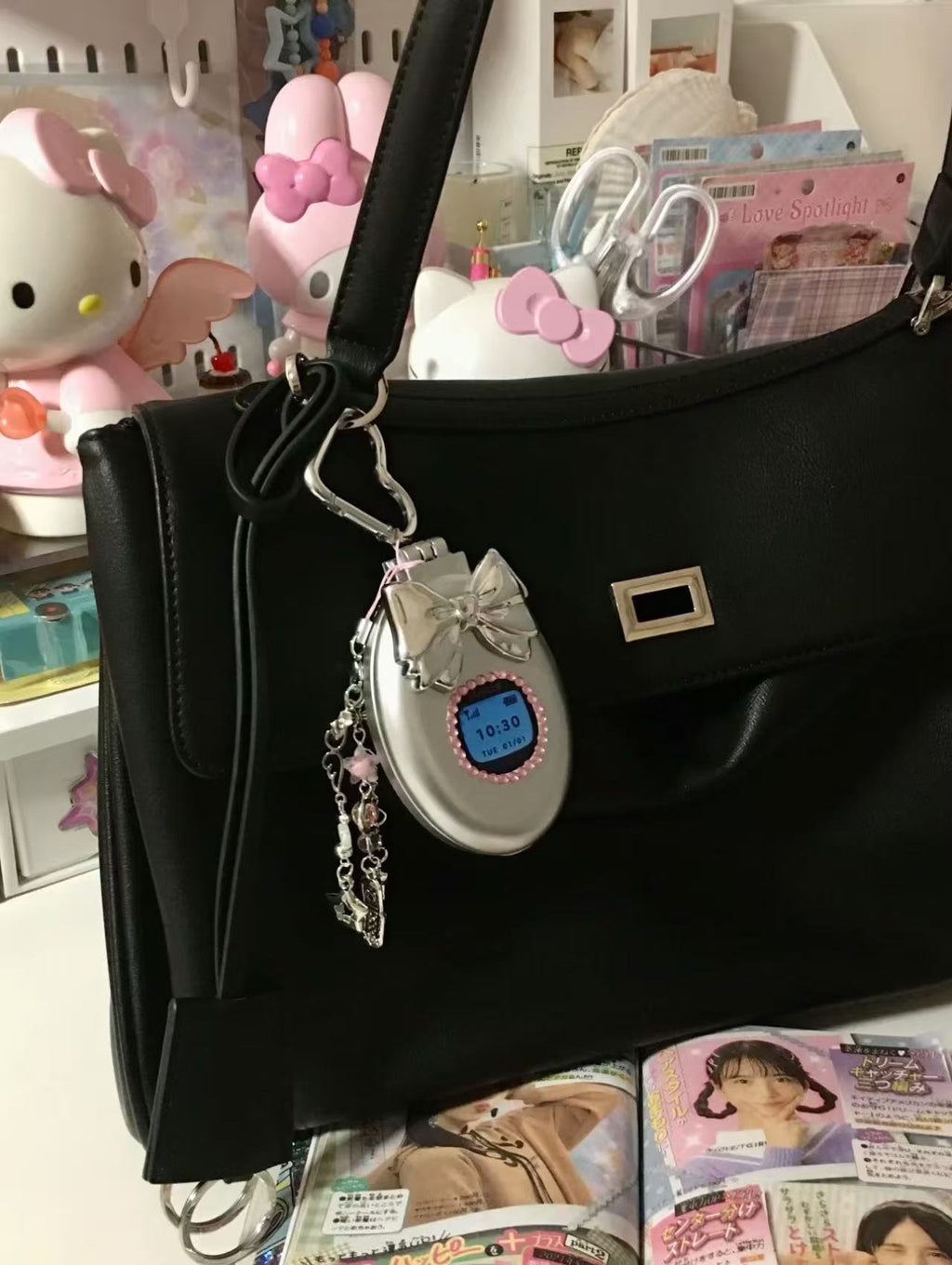 Y2K Hot Girl Millennial Style Retro Simulation Flip Phone Diamond Kitty Bow Folding Air Cushion Comb