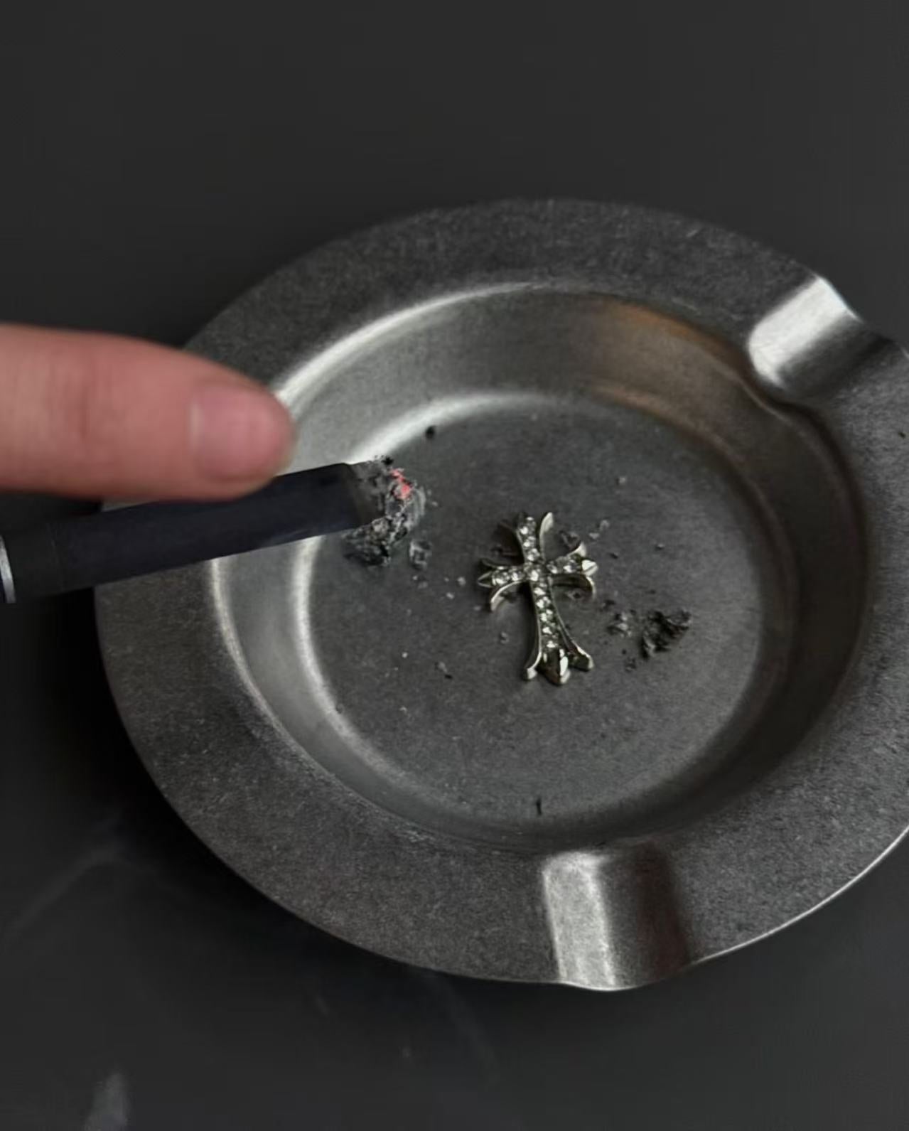 Vintage y2k stainless steel cross ashtray storage tray