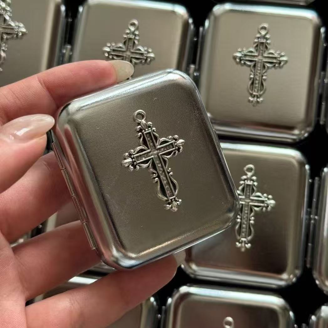 Millennial style y2k cross handmade ashtray storage box